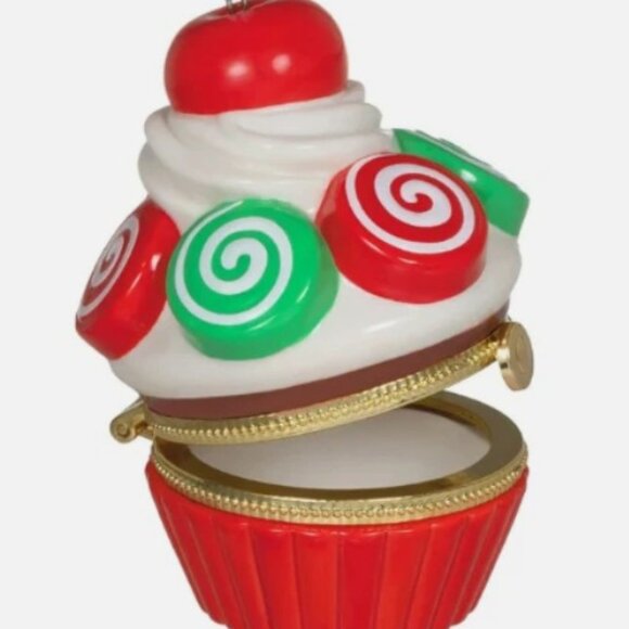 2022 Hallmark Keepsake Ornament Christmas Cupcakes Special Edition - Picture 2 of 3